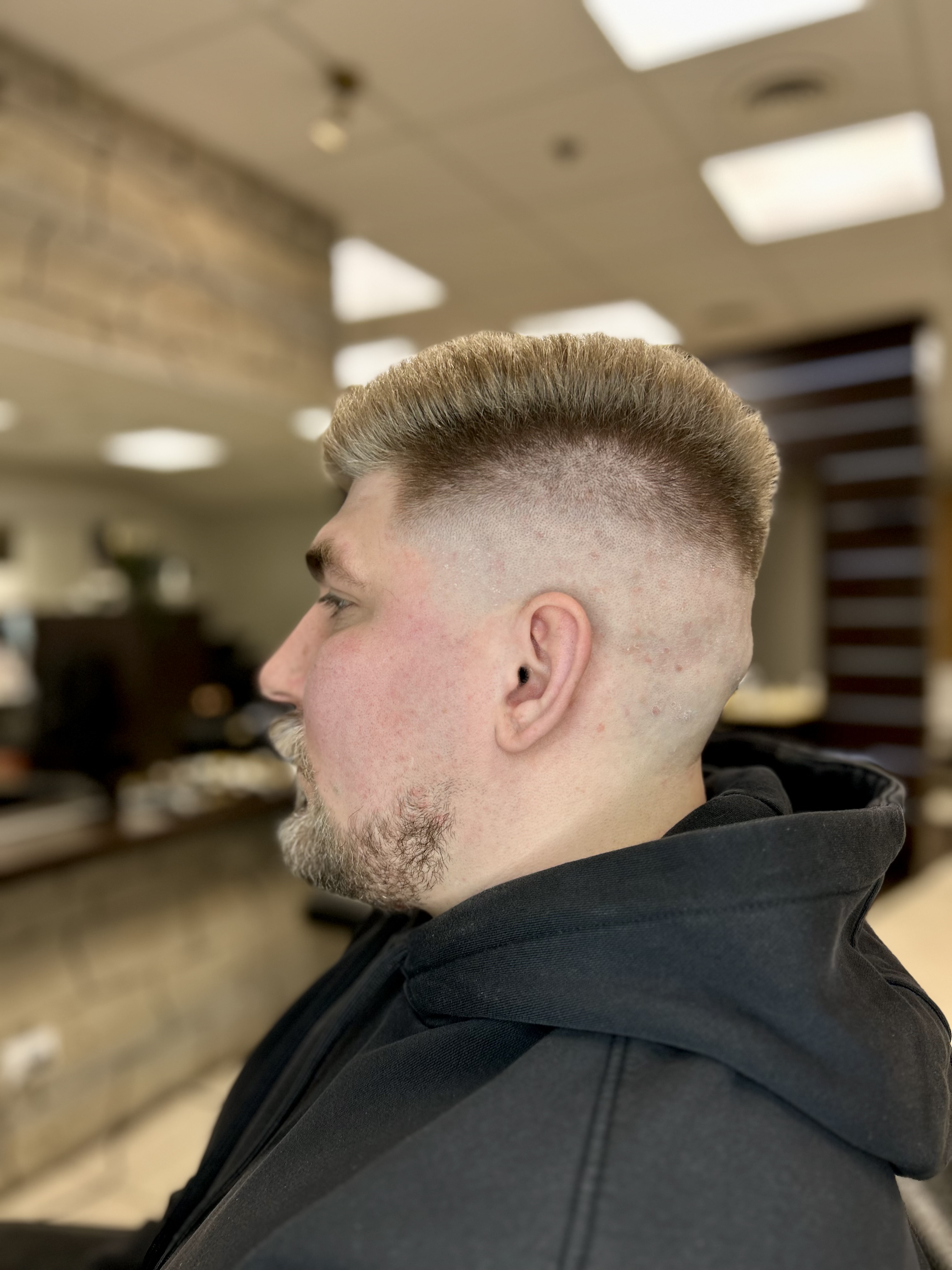 Naiste juuksur by Milena