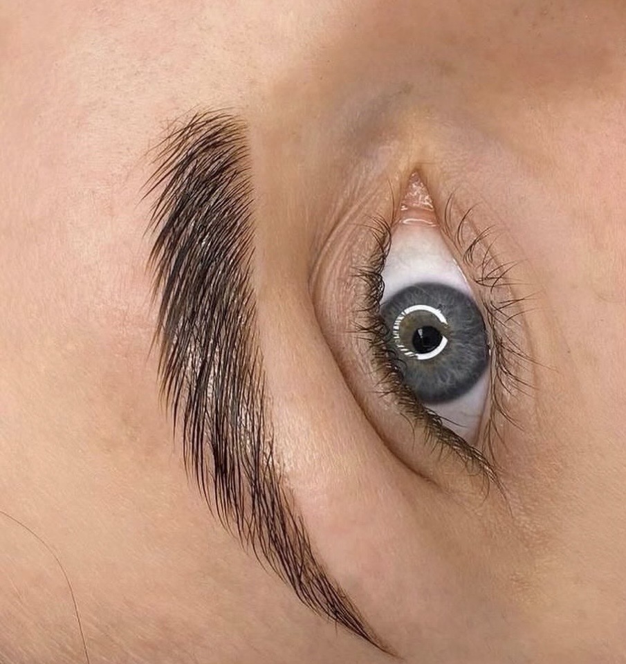Brows — Viktoriia, Kaubamaja, Tallinn